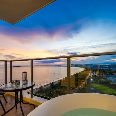 Qihai·Seaview Homestay (Yemeng Promenade Branch, Sanya Bay) Hotele w pobliżu Coconut Dream Corridor