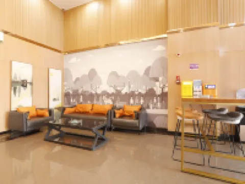 Right quarter (Le'an County bus station) Hoteles en Le'an