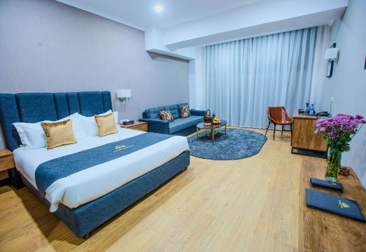 크로쿠스 플라자