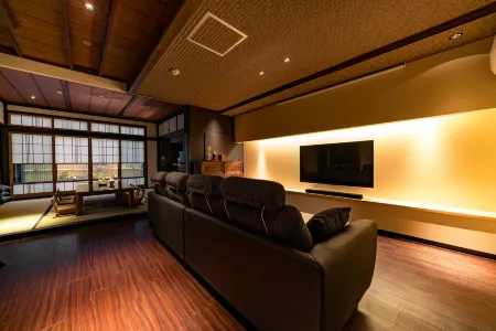 KONJAKUSO Osaka Tsuruhashi "KAKUJU" Отели рядом с достопримечательностью «Замок в Осаке»