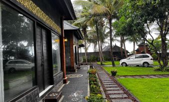 Cik Bunk Beach Front Homestay near Tulamben Bali