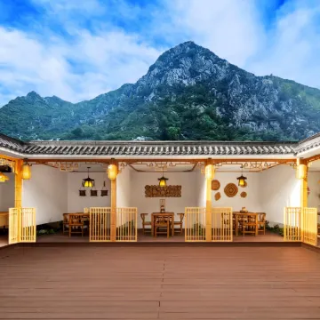 Mount Wutai Yunyin Mountain Residence B&B