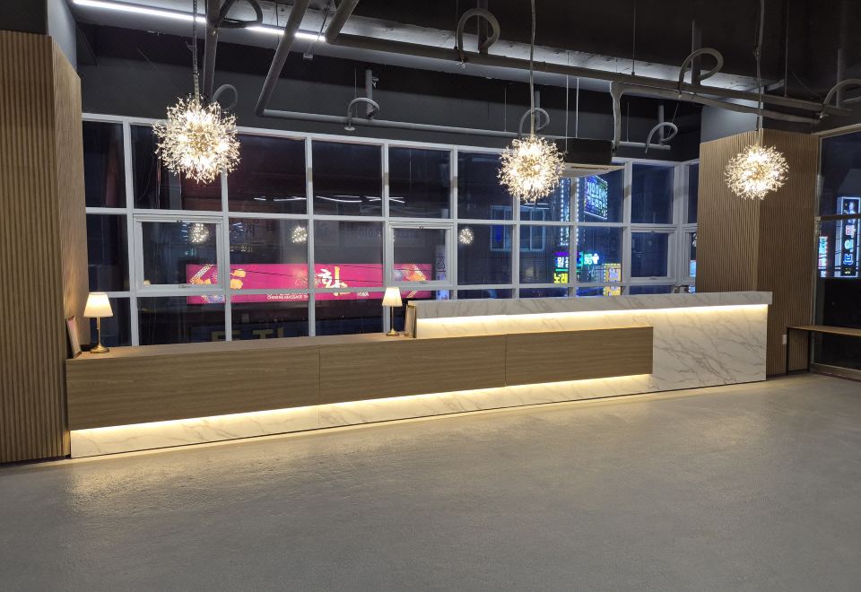 2. W 스테이 부산..