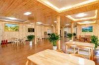 Yuelai Courtyard Hotel (Longsheng Longji Terrace Observation Deck)