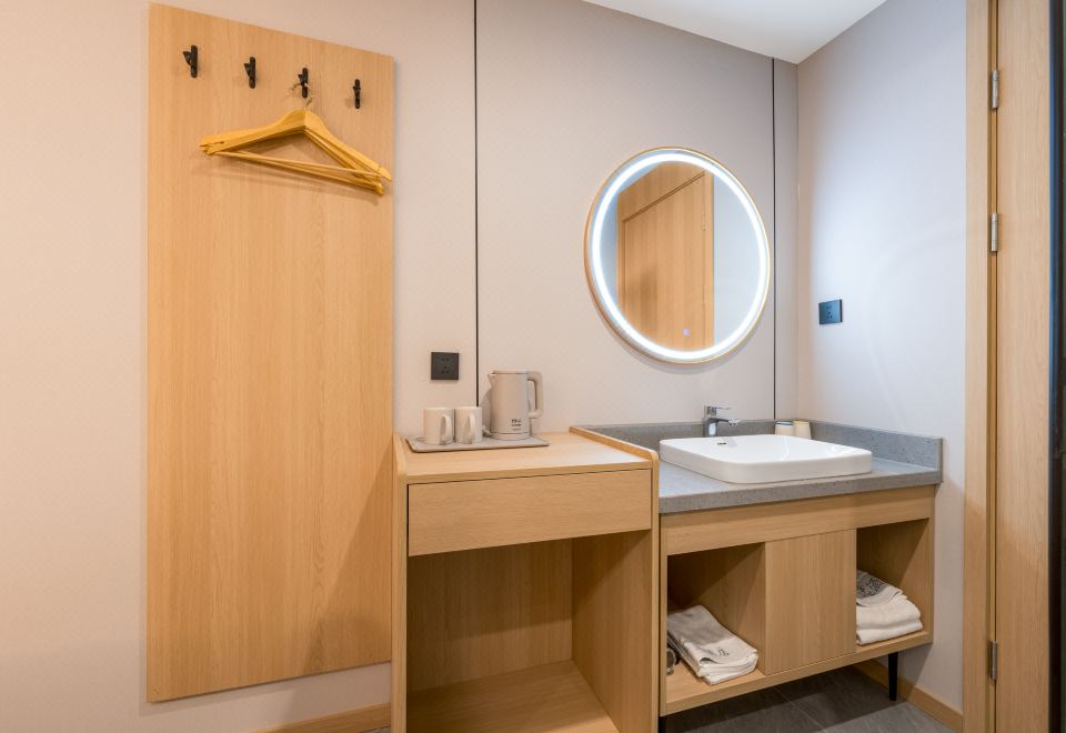 포드 초이스 호텔 (상하이 톈즈팡 마당로 지하철역)