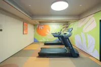 Orange Hotel (Leshan High-speed Railway Station Shihao Plaza) - ที่มีฟิตเนส