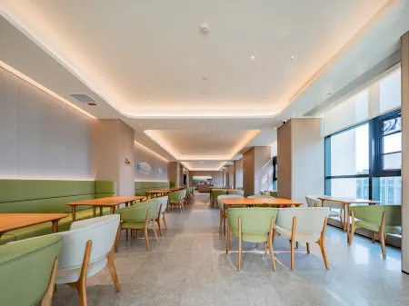 JI Hotel (Chengdu Longquanyi Wuyueguangchang) Отели рядом с достопримечательностью «CPC Chengdu Longquanyi District Committee Party School»