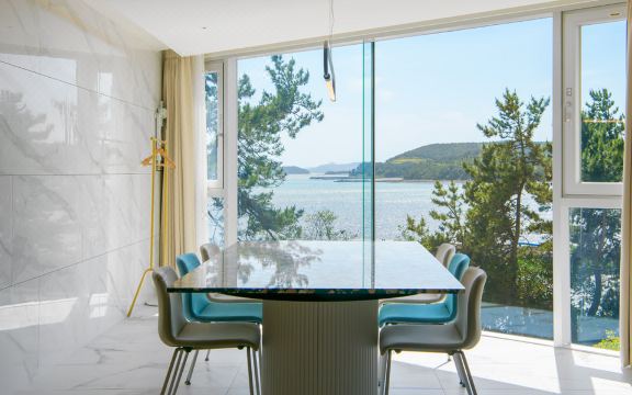 라테라스 수영장