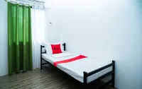 RedDoorz @ Guanzons Homestay Các khách sạn ở Del Carmen
