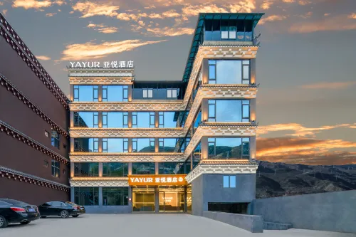 Yayue Hotel (Ganzi Batang Taoyuan Road) - 3 tähden