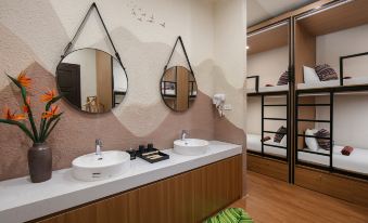 Wanderlust Station Hostel