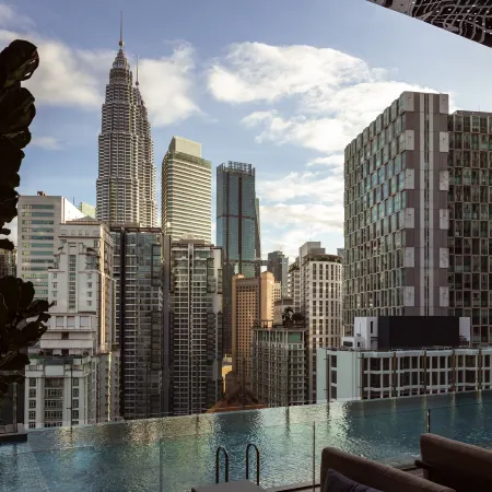 Hyatt Centric City Centre Kuala Lumpur Отели рядом с достопримечательностью «Торговый центр Suria KLCC»