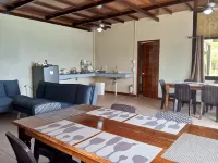 Sand Island Beach and Dive Resort فنادق في كوليون