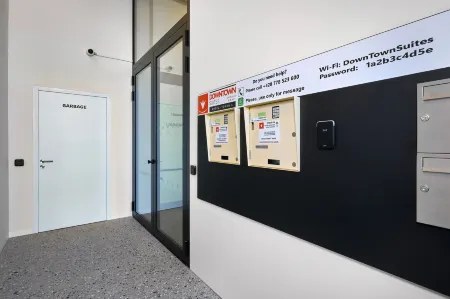 DownTown Suites Andel Отели рядом с достопримечательностью «Vltava Beach»