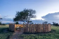 The African Kongoni Serengeti Safari Camp Hotels in Robanda
