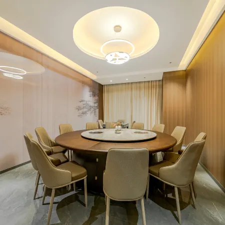 Zhenxi · Yalu Hotel (Huangguoshu Waterfall Scenic Area Ticket Center Branch)
