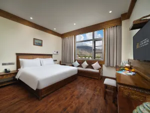 La Garry Snow Dragon Manor Resort