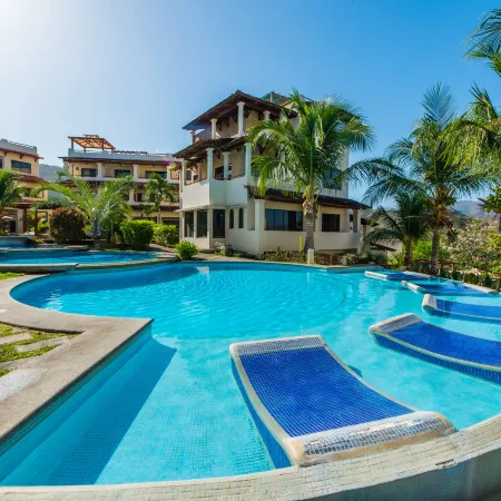 Coco Sunset Hills 52