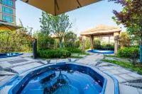 Mei Taibaishan Yijing Holiday Hot Spring Hotel - Kaplıcalı
