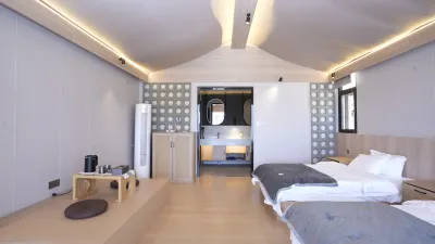 Baoxing Jiawa Aliye Luxury Holiday Camp