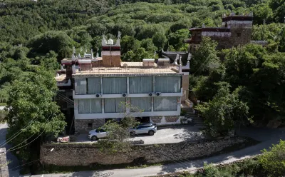 Jiaju Zangzhai Mi Gaocuo Inn Hotels in Jiaju Tibetan Village