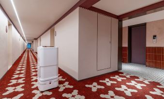 Hello Hotel (Guiyang North Station Dream City Branch)