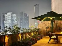 武漢江漢路步行街美侖酒店 鄰近武昌江灘體育運動中心的酒店