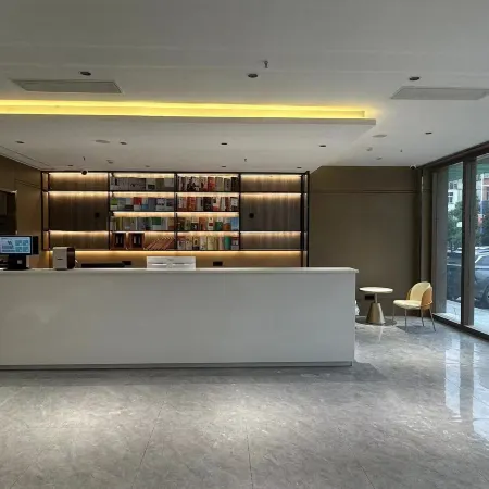 Lingshou Yunke Hotel
