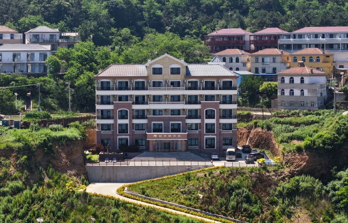 Shangzelin Hotel, Scorpio Island