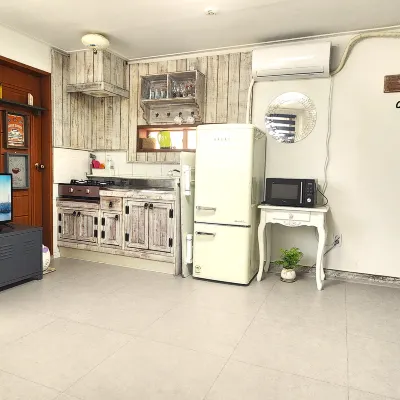 Sea Scenery Pension Haeundae Отели рядом с достопримечательностью «Пляж Хэундэ»