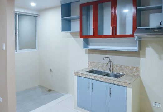 4. RedDoorz..