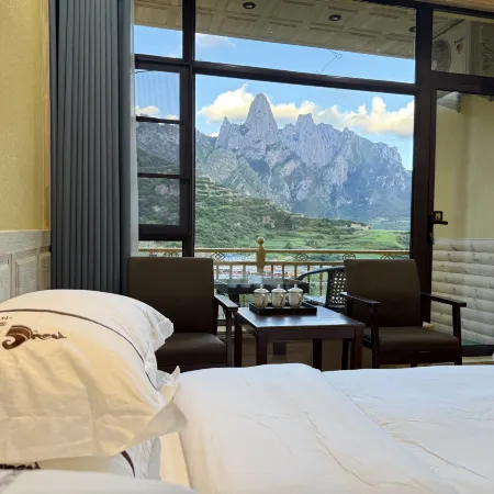 Yunpan Elegant Homestay (Zagana Scenic Area Branch)