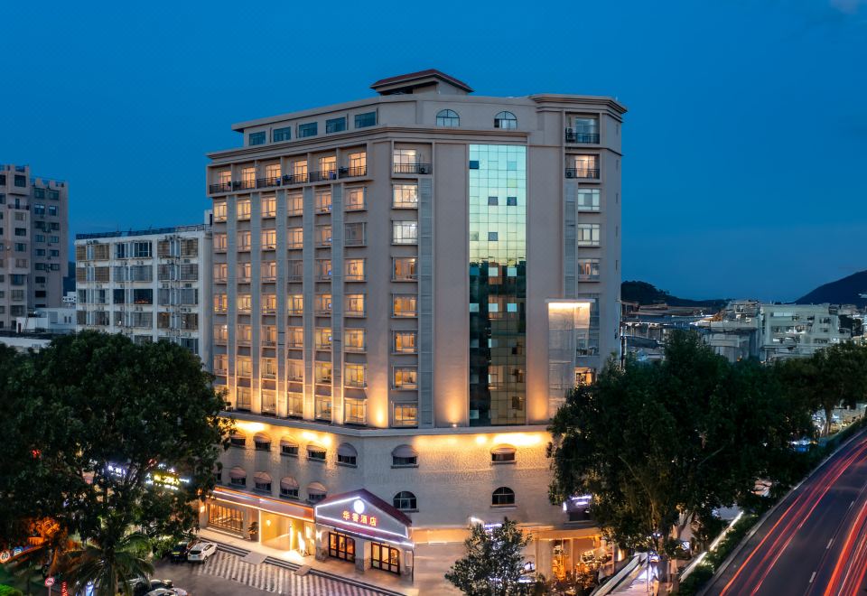 hotel overview picture