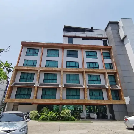 Holatel Hotel Phitsanulok