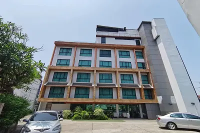 Holatel Hotel Phitsanulok