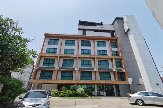 Holatel Hotel Phitsanulok