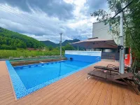 Xiaoshan Qing ·Riverside & Mountain-surrounded Luxury Resort Villa - Swimmingpools