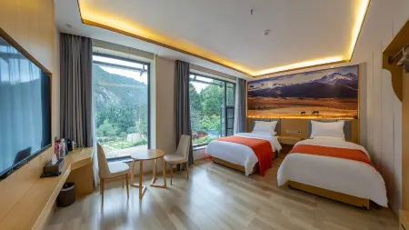 Zouqi Luxing Hotel (Yubeng Village) Отели рядом с достопримечательностью «Xiaonong Base camp»