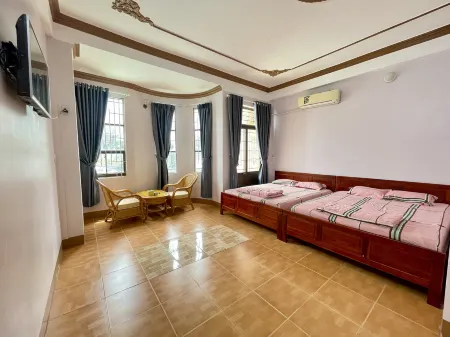 Nha Nghi Anh Khoa Отели в г. P. An Hoa
