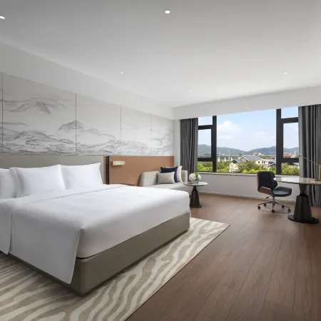 Crowne Plaza XIANGYANG FUCHUN LAKESIDE by IHG
