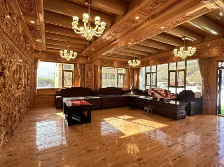 Daofu Barley Yard Homestay Отели в г. Даофу