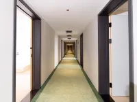 H Hotel (Chifeng Hongshan Commercial Pedestrian Street Hotel) Hotels in Chifeng Municipal Hospital