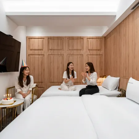 Insta Hotel-MainBranch