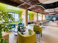 Bayfront CoLive+ Hotels in Cebu