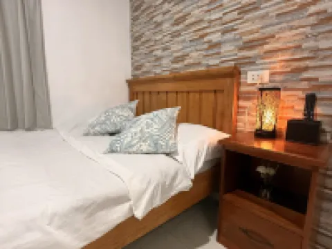 Sunny Terrace 巴萊爾酒店