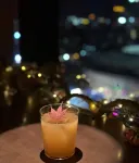 Miyue LOFT Duplex Homestay · Sanlitun Workers’ Stadium - بار