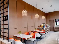Licheng Hotel (Yuechi Railway Station Longhu Park Branch) Hotels in Yuechi