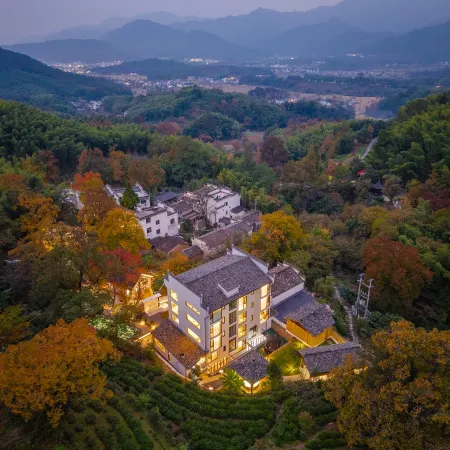 Hongcun Village Tachuan in the Wild · Hot Spring Resort