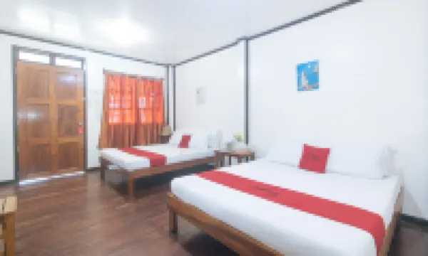 RedDoorz @ Tandikan Beach Cottages