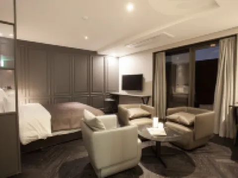 กาเดน โฮเทล โรงแรมในซูว็อน